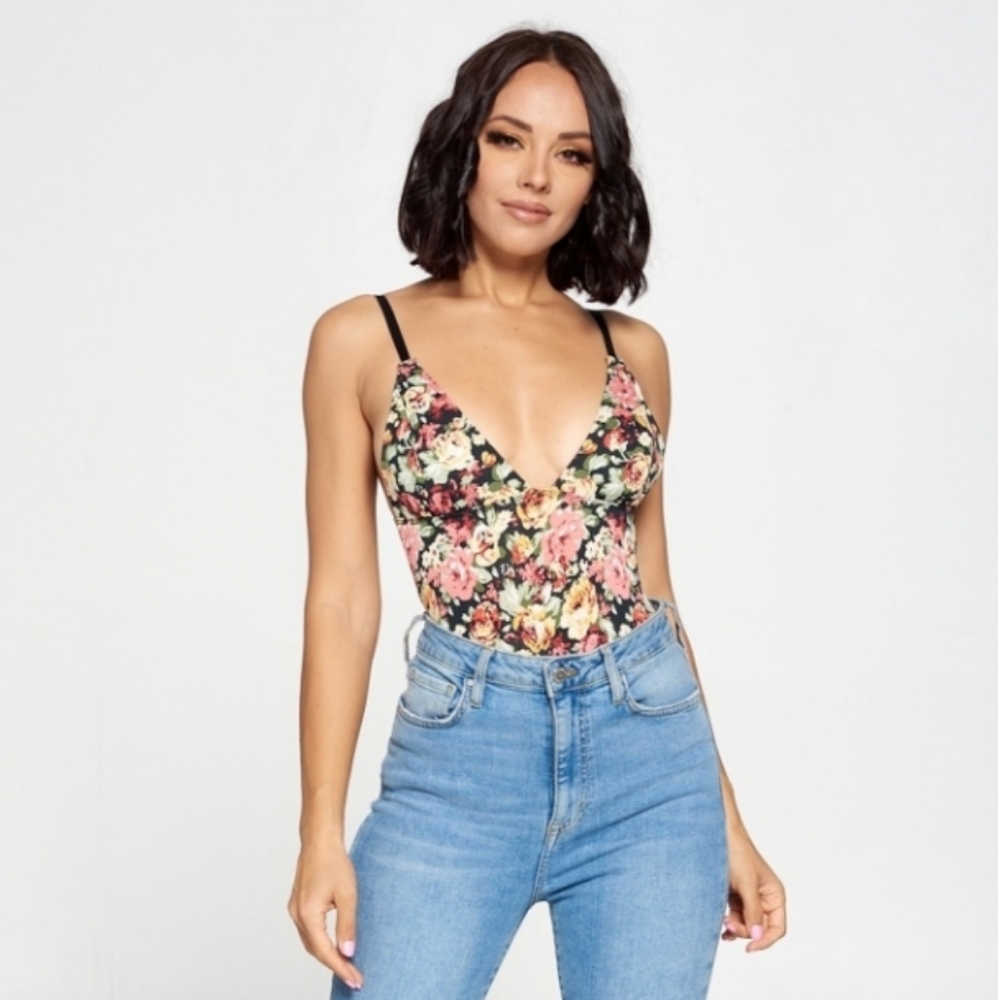 Floral bodysuit sz medium